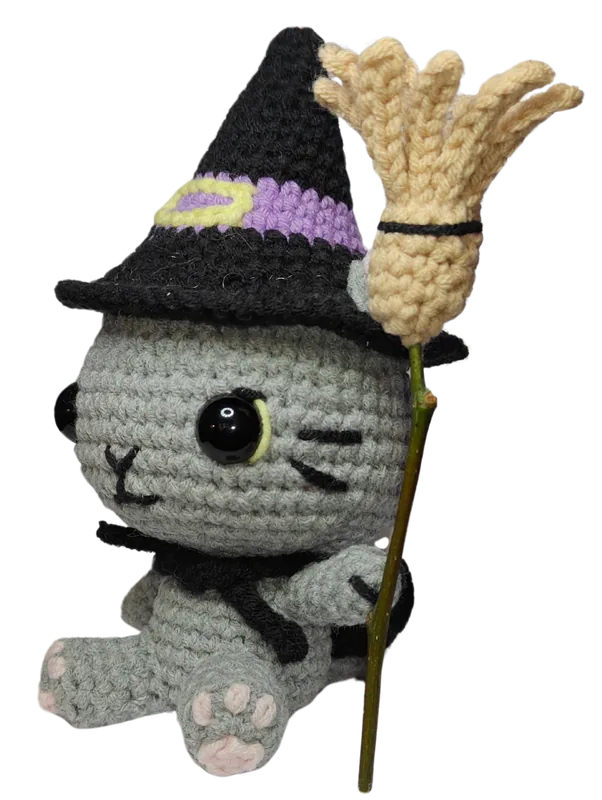 Luna the witch cat crochet pattern — photo 2